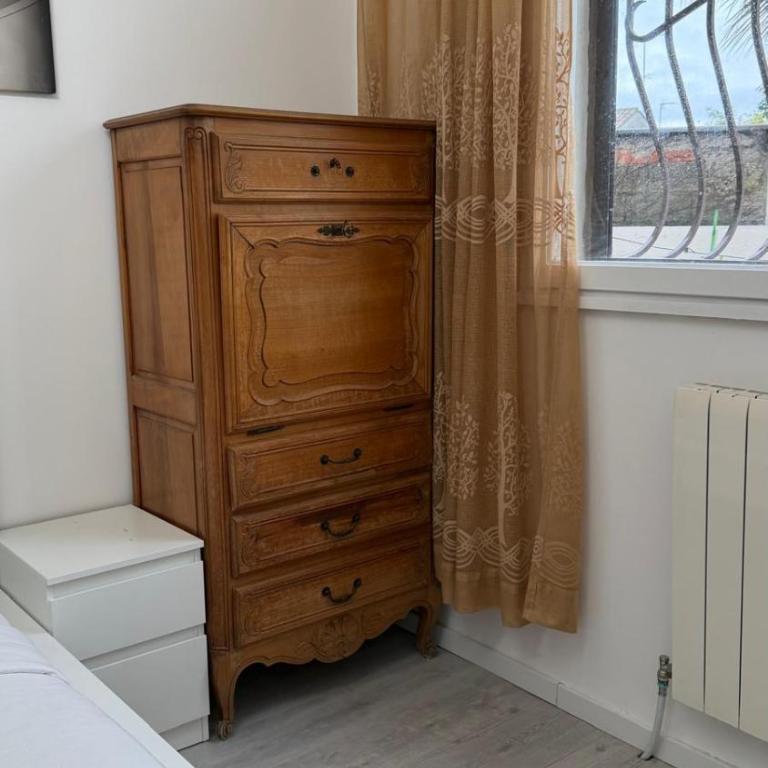 Grand F4 RDC 9 Pers Tram à 2 min Terrasse Parking privé Gratuit - Three-Bedroom House - 15