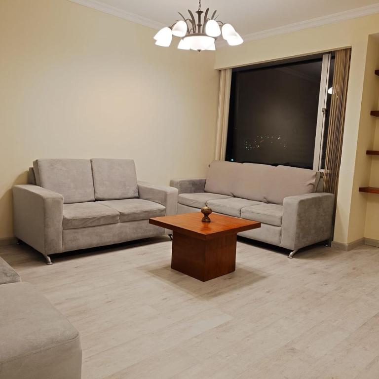 DEPARTAMENTO Norte Quito - Three-Bedroom Apartment - 1