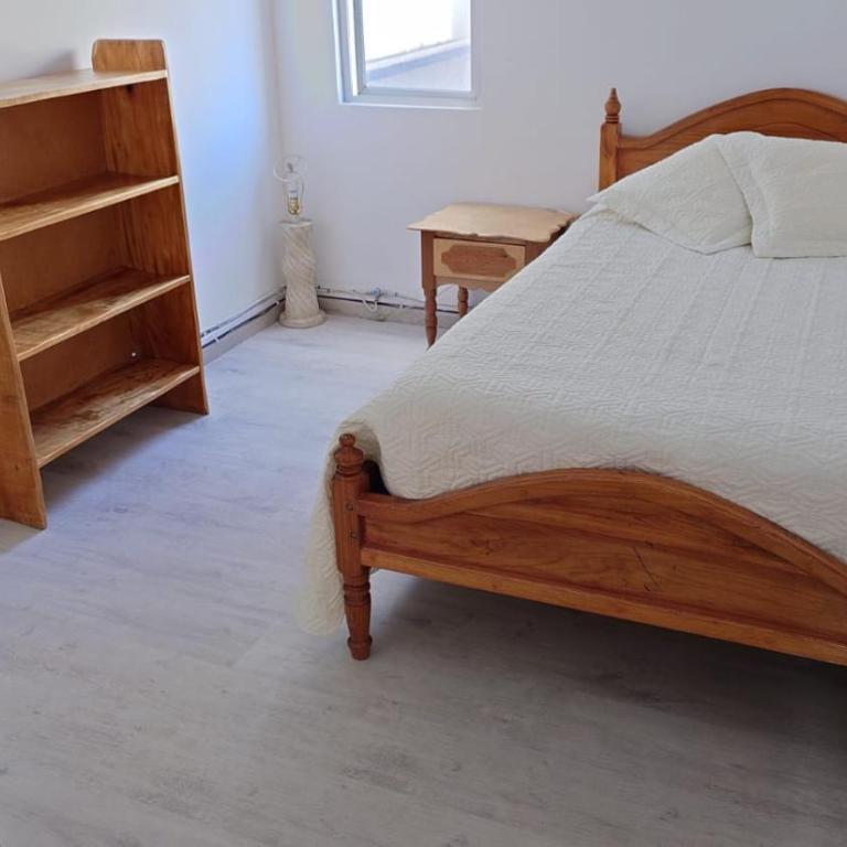 DEPARTAMENTO Norte Quito - Three-Bedroom Apartment - 2