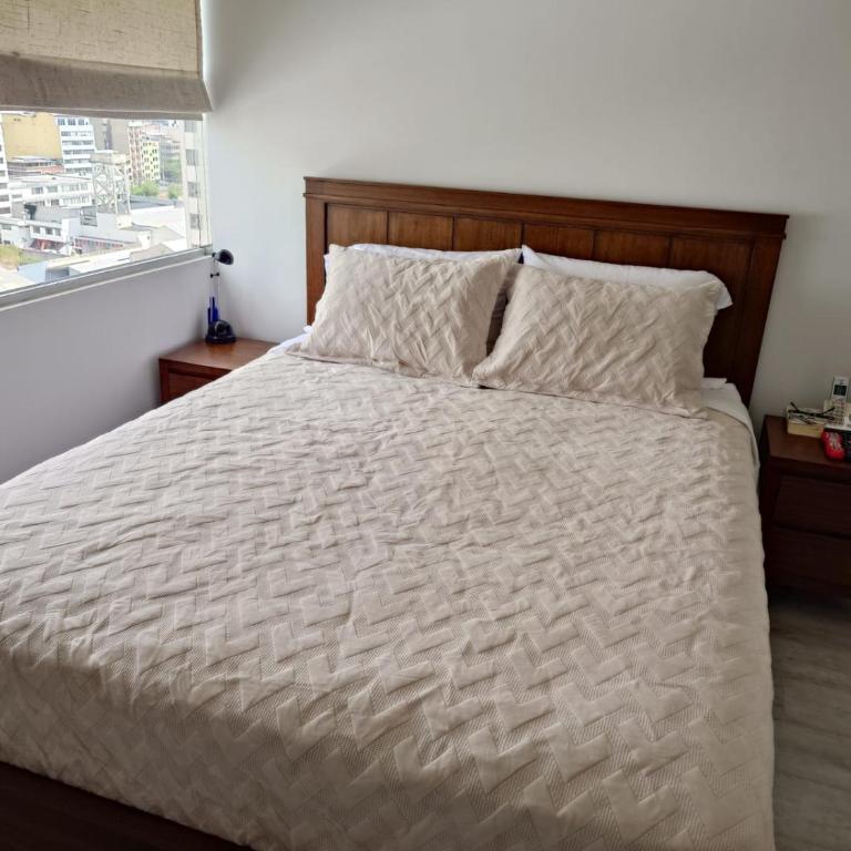 DEPARTAMENTO Norte Quito - Three-Bedroom Apartment - 4