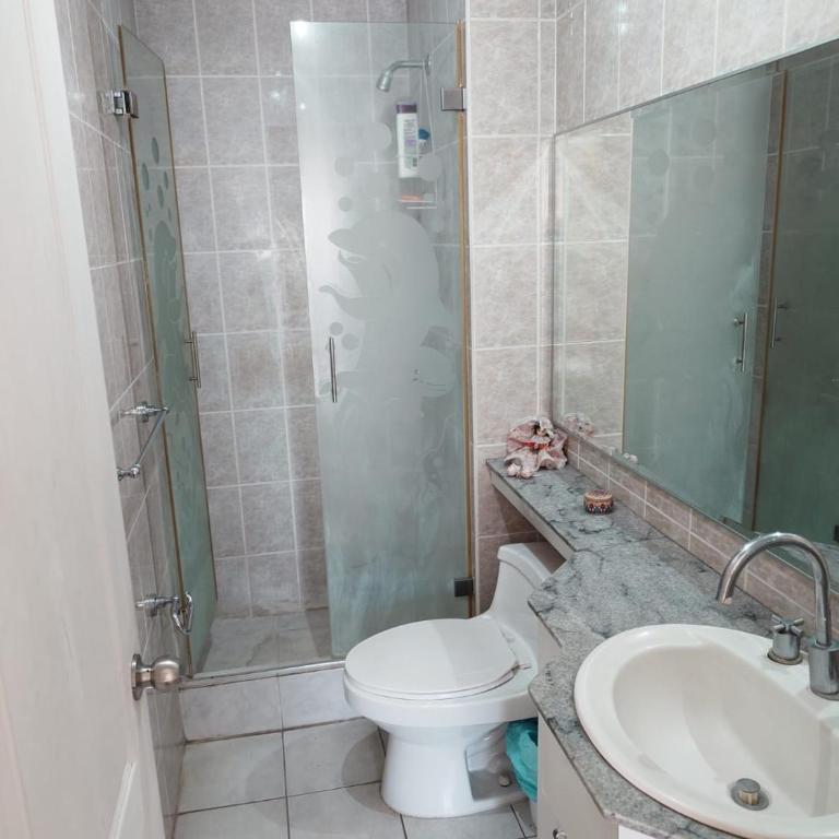 DEPARTAMENTO Norte Quito - Three-Bedroom Apartment - 8
