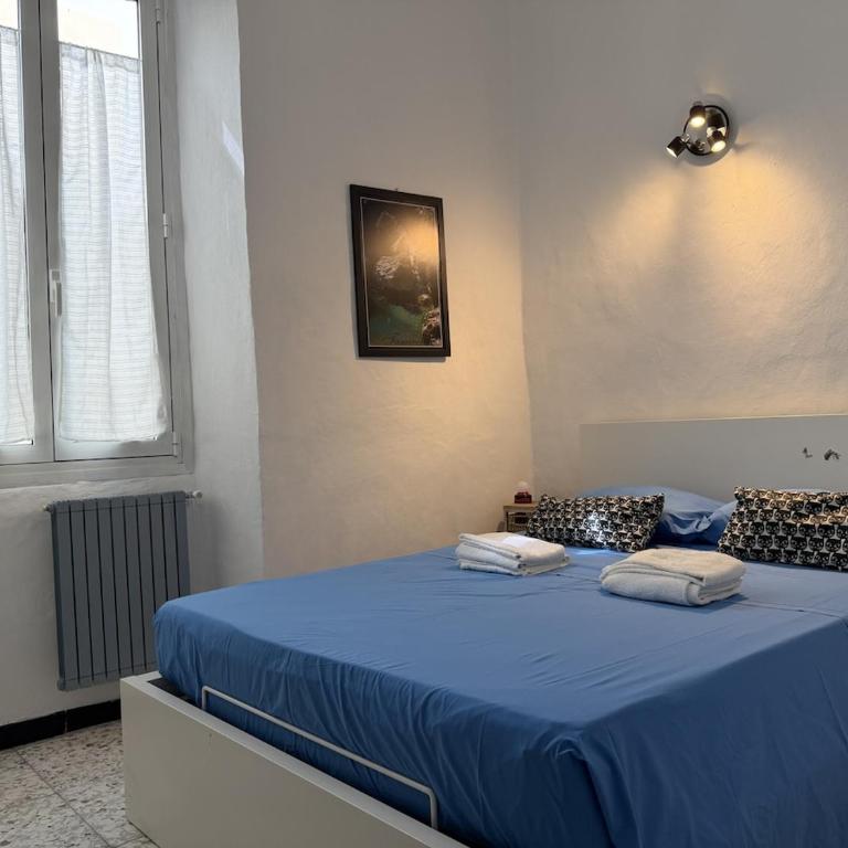 HOST4U - Casa Teresa Apartment front Beaches in Imperia City Centre - Appartamento con 2 Camere da Letto e Vista Mare - 1