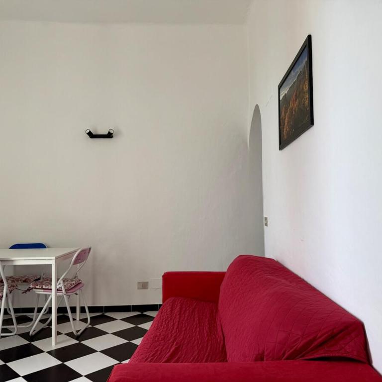 HOST4U - Casa Teresa Apartment front Beaches in Imperia City Centre - Appartamento con 2 Camere da Letto e Vista Mare - 16