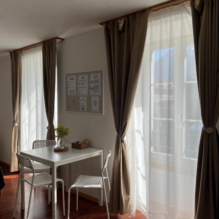Nimbuzzz Apartments - Studio - 3