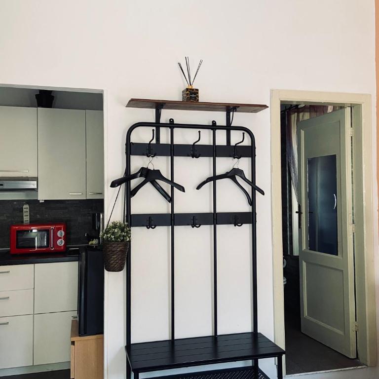 "Little Sicilian Home"-room with a private bathroom & kitchen -fridge - and shared a beautiful terrace on Hostel Taormina Center - One-Bedroom Apartment - 6