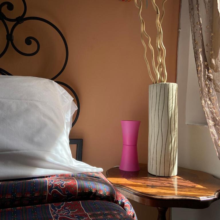 "Little Sicilian Home"-room with a private bathroom & kitchen -fridge - and shared a beautiful terrace on Hostel Taormina Center - One-Bedroom Apartment - 15