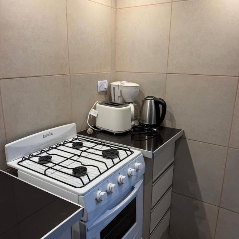 4 ambientes a 3 cuadras de la playa con parrilla y cochera - Totalmente renovado!! - Three-Bedroom Apartment - 21