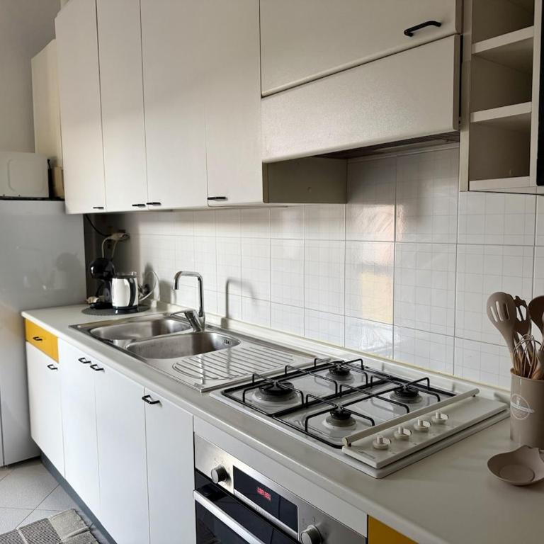 HOST4U - VYdo Apartment in Porto Maurizio, Imperia - Appartamento con 2 Camere da Letto e con Vista - 5