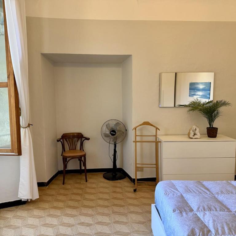 HOST4U - Ada's, Parasio old city, 5 min to beaches - Appartamento con 2 Camere da Letto - 3