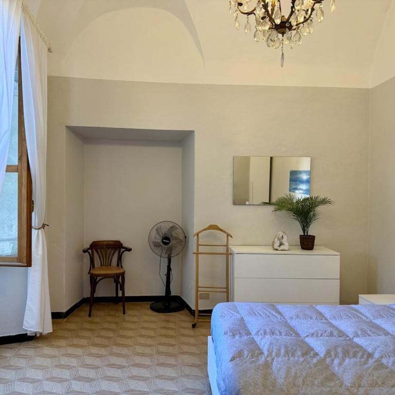 HOST4U - Ada's, Parasio old city, 5 min to beaches - Appartamento con 2 Camere da Letto - 5
