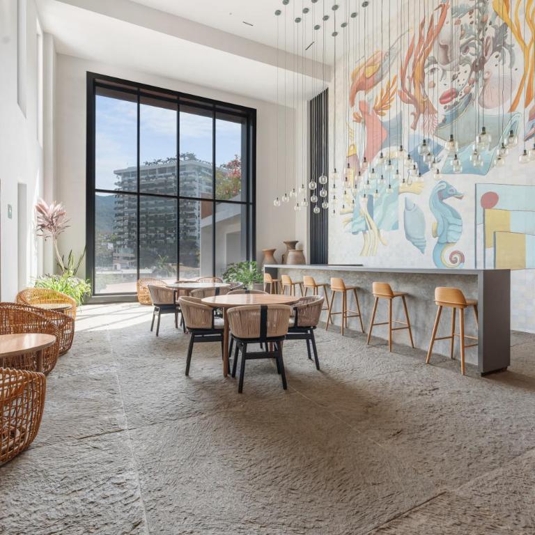 Sail View, Romantic Zone - One-Bedroom Apartment - 3