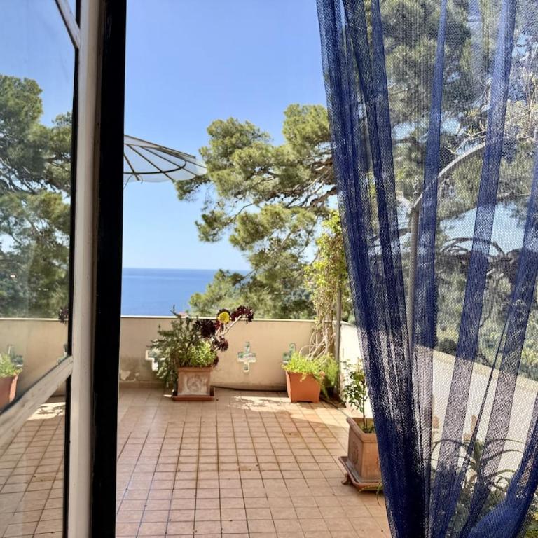 HOST4U - ex Archbishop's House & Terrace, Imperia - Appartamento con 1 Camera da Letto, Balcone e Vista Mare - 36