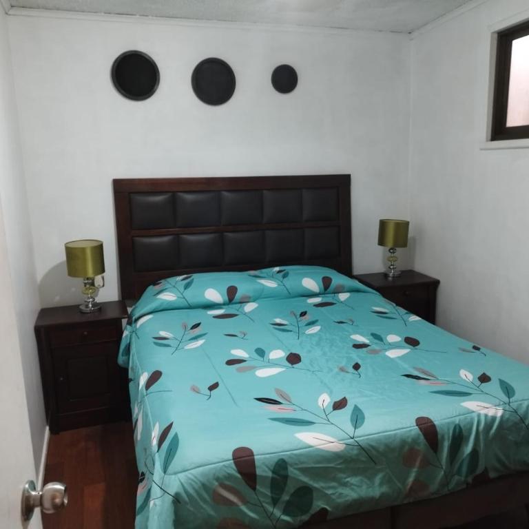 Hospedaje LARRAIN - Seven-Bedroom House - 12