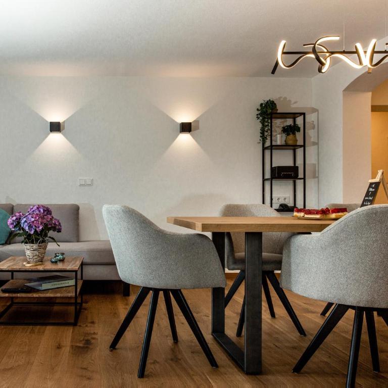 Gästehaus Sägfeiler - Apartment mit 2 Schlafzimmern und Balkon - 1