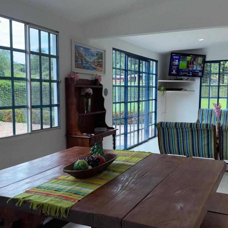 Quinta con Jacuzzi, Cancha de fútbol y Bolirana - Casa de 5 dormitorios - 25