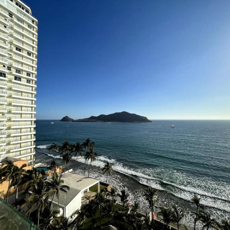 Dream Vacations At Camino Al Mar With Ocean View - Two-Bedroom Apartment - 39