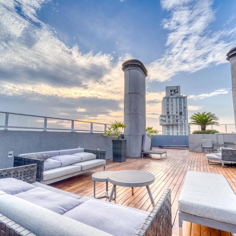 Executive Apartment in Corporate Axis Ideal for Business Stay - One-Bedroom Apartment - 3