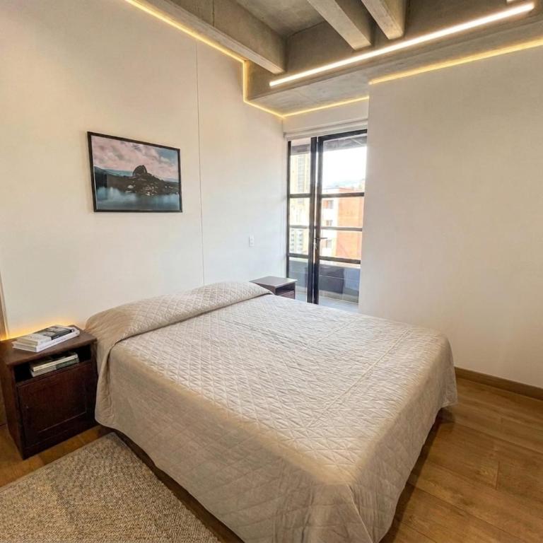 Modern Apartment with Balcony | Near El Poblado - Apartamento - 3