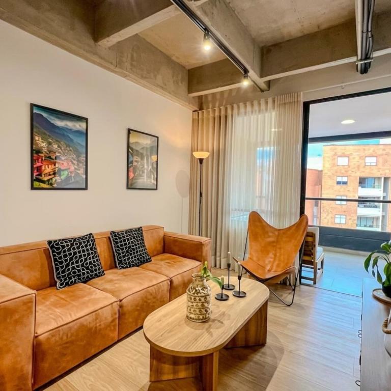 Modern Apartment with Balcony | Near El Poblado - Apartamento - 1