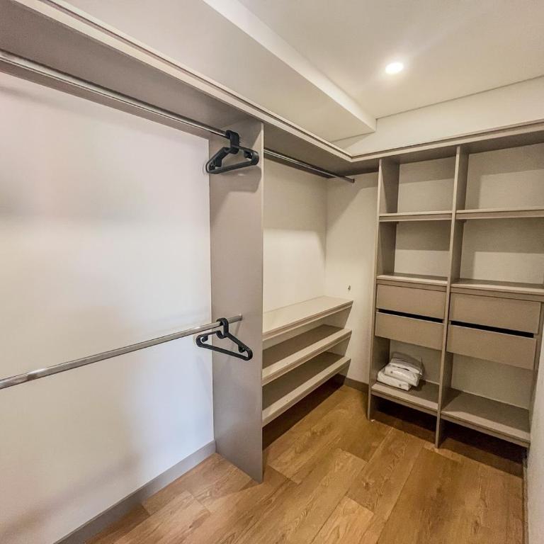 Modern Apartment with Balcony | Near El Poblado - Apartamento - 18
