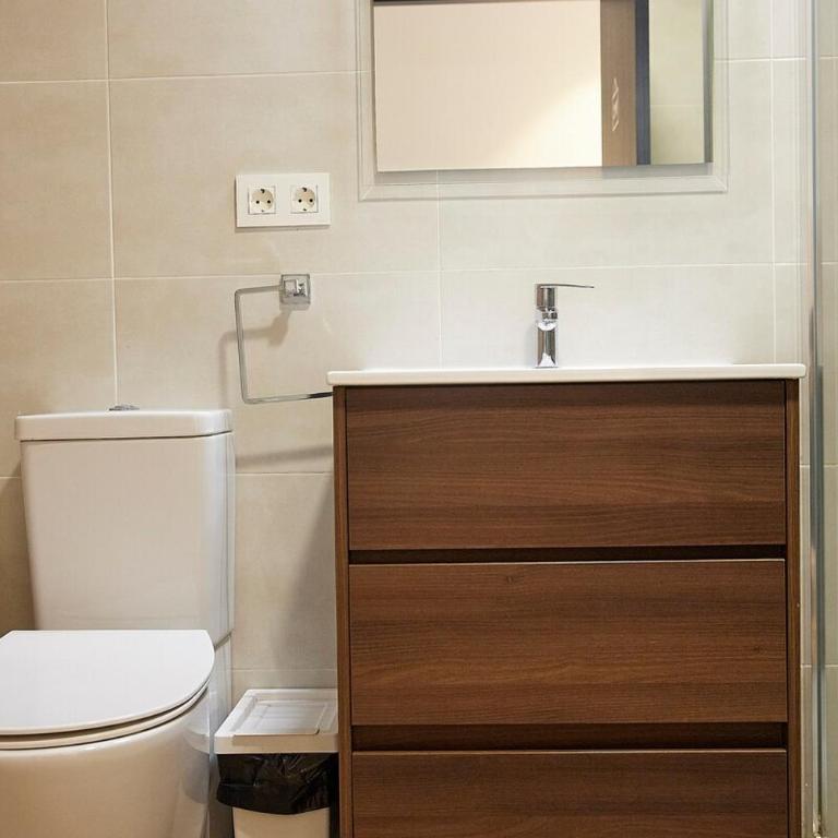 Two room two bath with a big private terrace - Apartment - 12