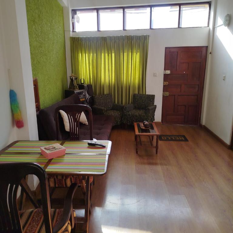 Acogedor y céntrico departamento en Miraflores - Two-Bedroom Apartment - 9