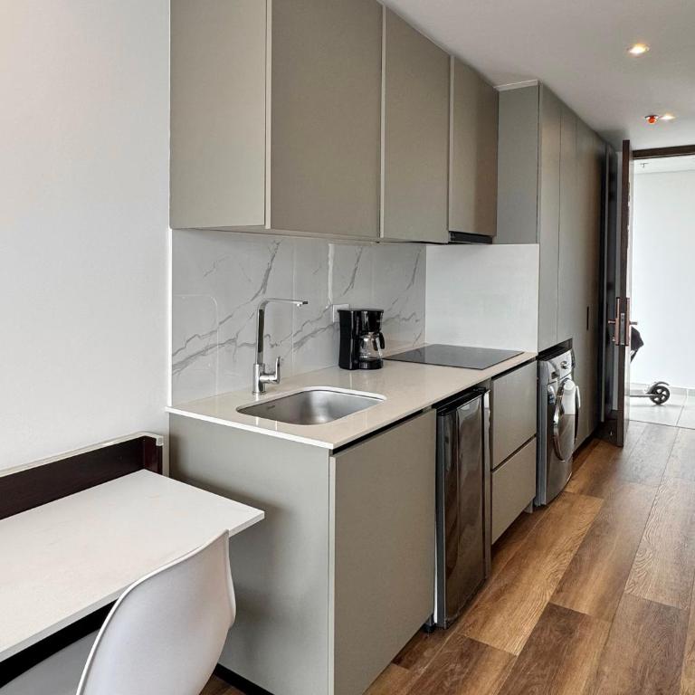 Apto con Balcón Terraza con Vista, Jacuzzi y Confort en Chico - Apartamento de 1 dormitorio - 16