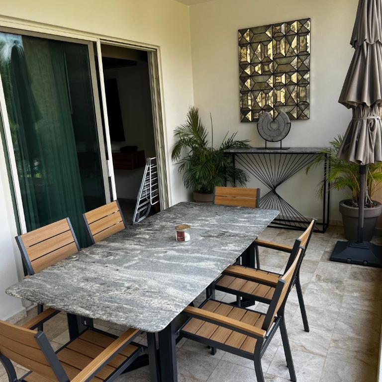 Beachfront 2 bedroom Condo in Playa Royale Resort, Nuevo Vallarta - Apartamento de 2 dormitorios - 40