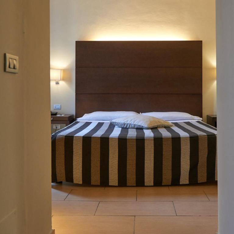 Hotel Cosimo de' Medici - Camera Matrimoniale/Doppia con Letti Singoli - 3