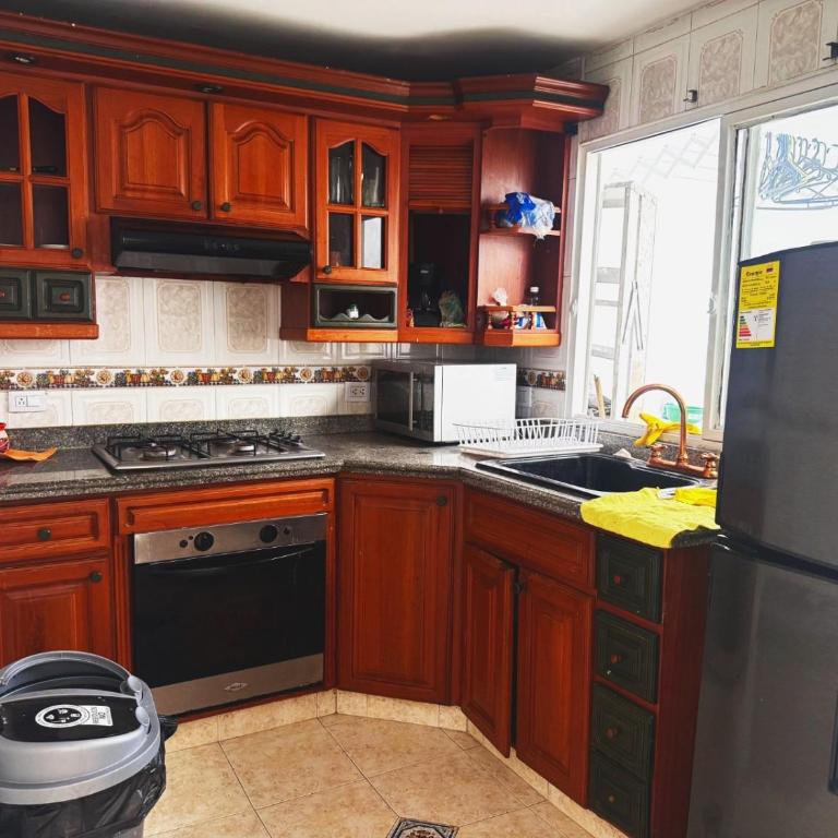 Casa Aire y Luz - Three-Bedroom House - 4