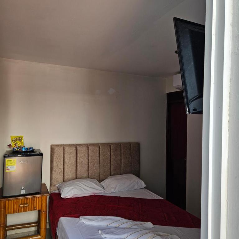 Caribbean Airport Hotel - Standard Single Room - 5