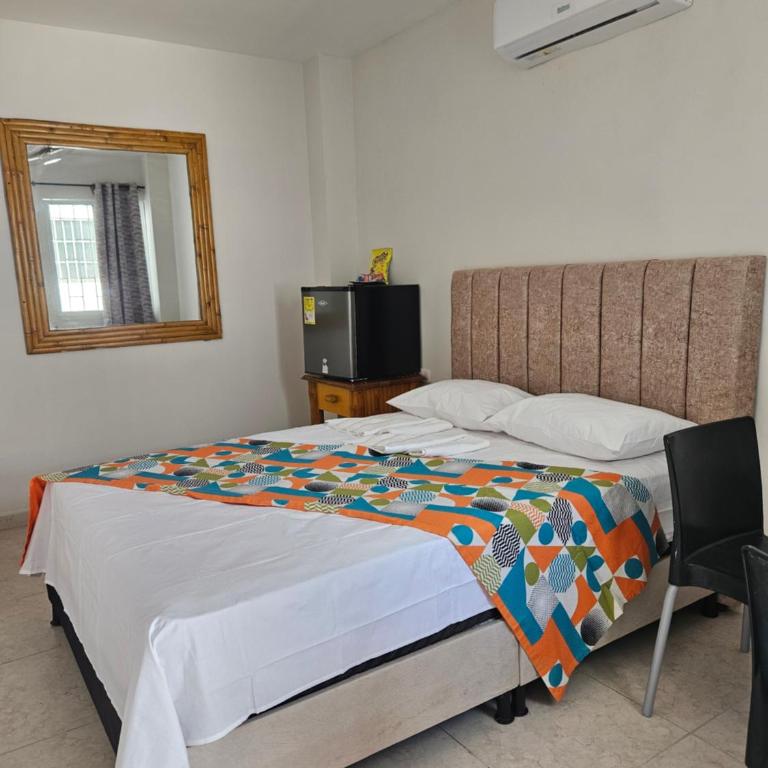 Caribbean Airport Hotel - Standard Double Room - 6