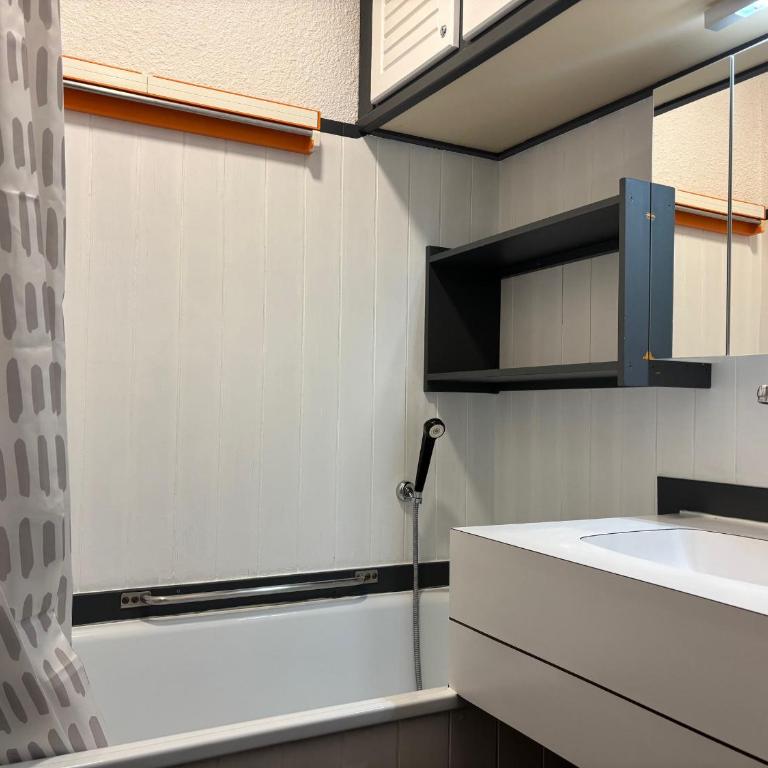 Studio divisible, balcon - 4 pers. - FR-1-329-107 - Studio - 4