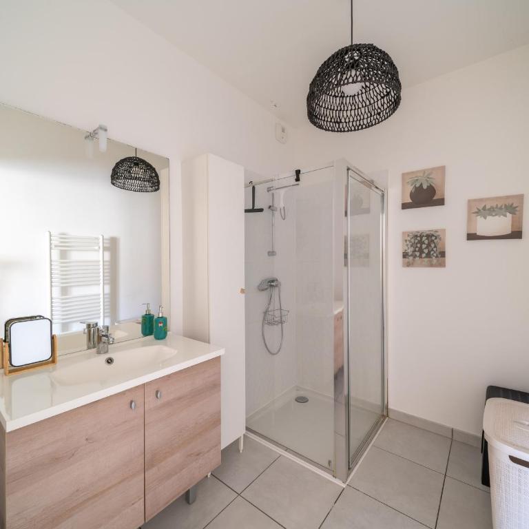 Appartement avec parking privatif - 4 pers. - FR-1-319-635 - Appartement - 8