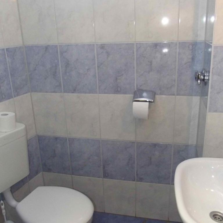 City Hostel - Einzelzimmer mit Gemeinschaftsdusche und -WC - 5