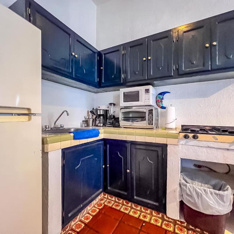 Casa Blanca Condominio - One-Bedroom Apartment - 3