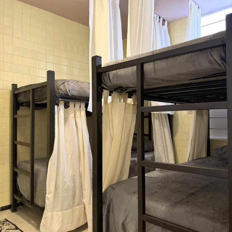 Hostal Punto Americana - Bed in 4-Bed Mixed Dormitory Room - 3