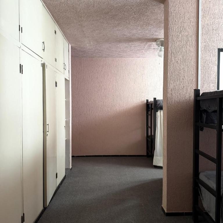 Hostal Punto Americana - Bed in 8-Bed Dormitory Room - 3