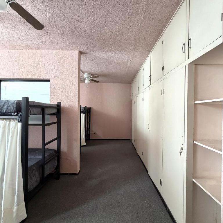Hostal Punto Americana - Bed in 8-Bed Dormitory Room - 4