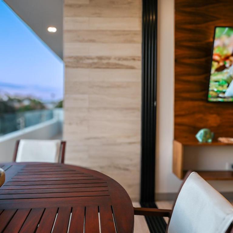 Casa Altamar - Rooftop, vistas y Piscina a pasos del Malecon - Three-Bedroom Vacation Home - 59
