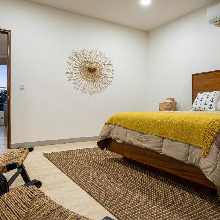 Casa Altamar - Rooftop, vistas y Piscina a pasos del Malecon - Three-Bedroom Vacation Home - 80