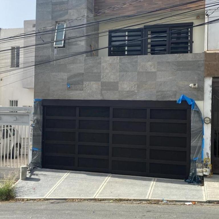 Hermosa Casa con Espectaculares Vistas al Sur de Mty - Three-Bedroom House - 2