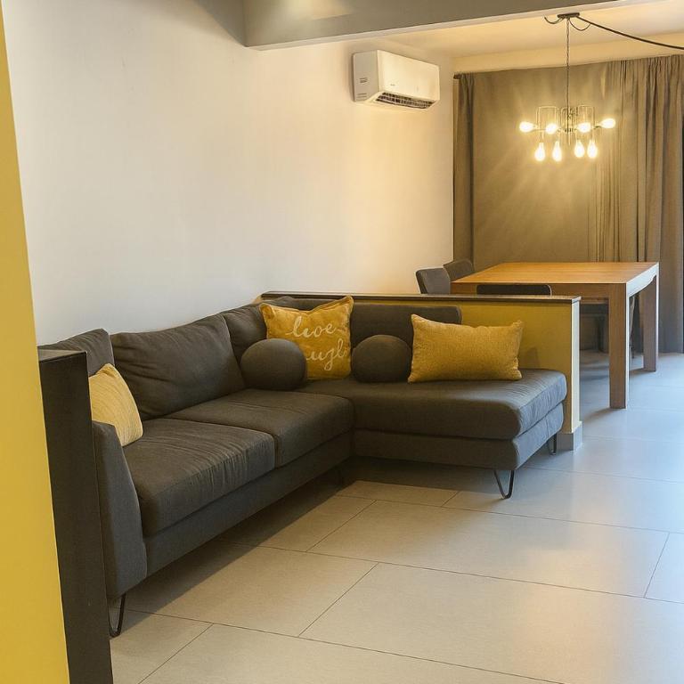 Hermosa Casa con Espectaculares Vistas al Sur de Mty - Three-Bedroom House - 5