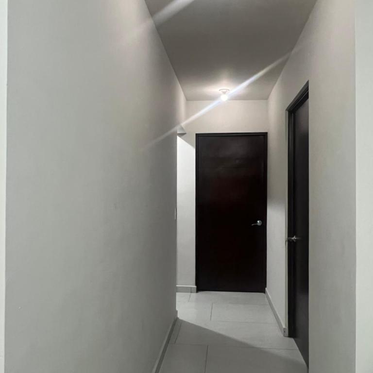 Hermosa Casa con Espectaculares Vistas al Sur de Mty - Three-Bedroom House - 10
