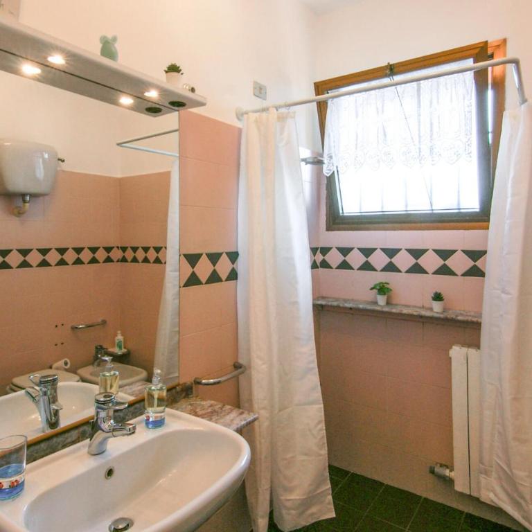 2 Bedroom Gorgeous Apartment In Marina Di Massa - Appartamento con Terrazza - 11