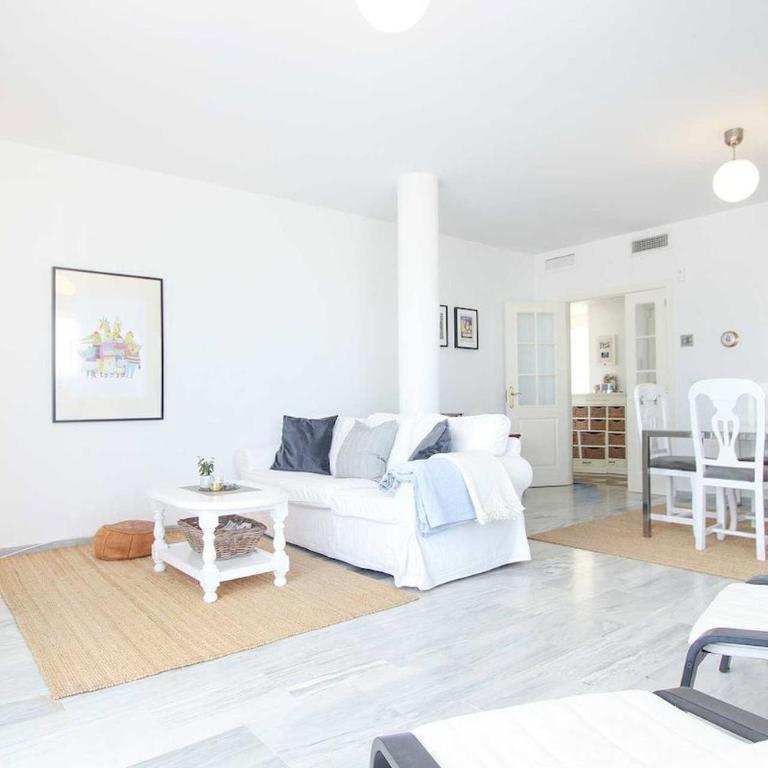 Precioso ático en Cabopino - Marbella - Apartamento - 1