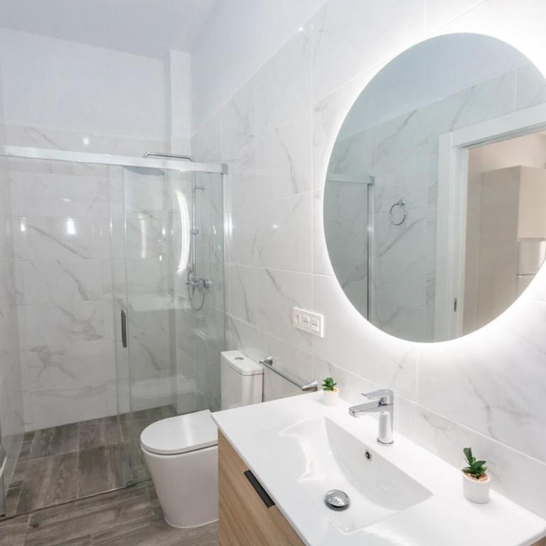 Luxe Marina Premium Port views I - One-Bedroom Apartment with Sea View - 18