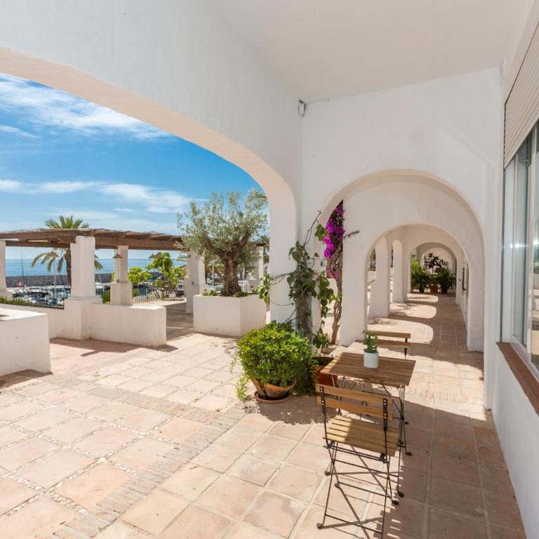 Luxe Marina Premium Port views I - One-Bedroom Apartment with Sea View - 22