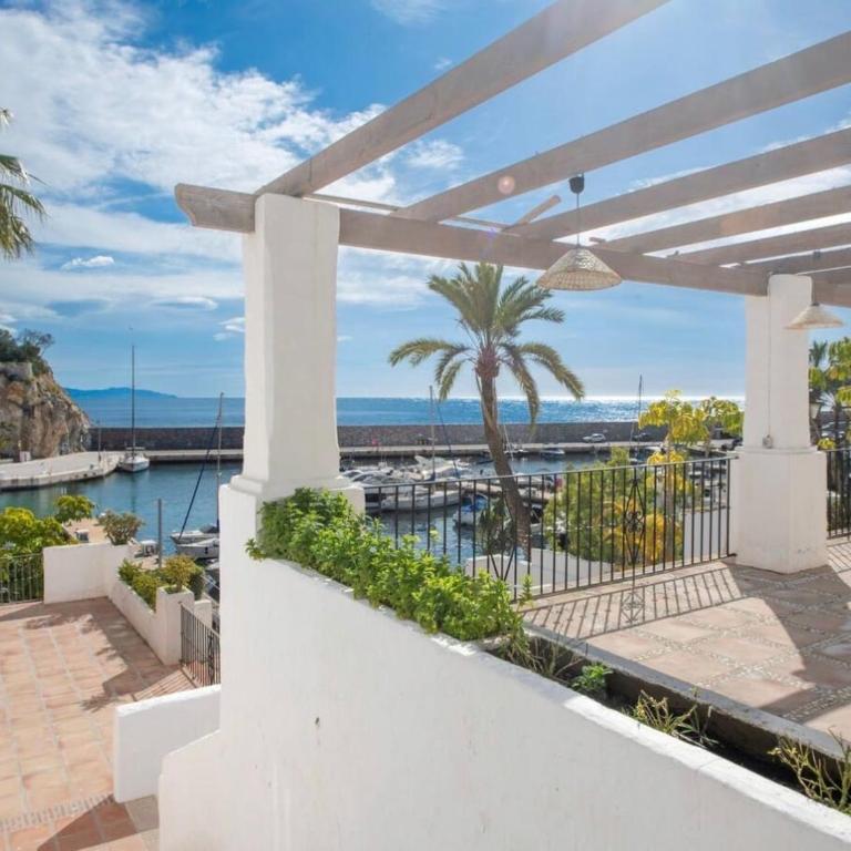 Luxe Marina Premium Port views I - One-Bedroom Apartment with Sea View - 30