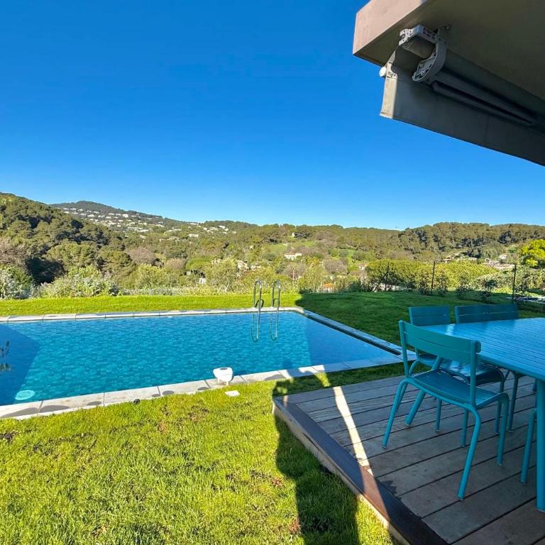 Villa contemporaine de standing Antibes 3 Chbres - 6 Pers - PiscineParking - Villa - 12